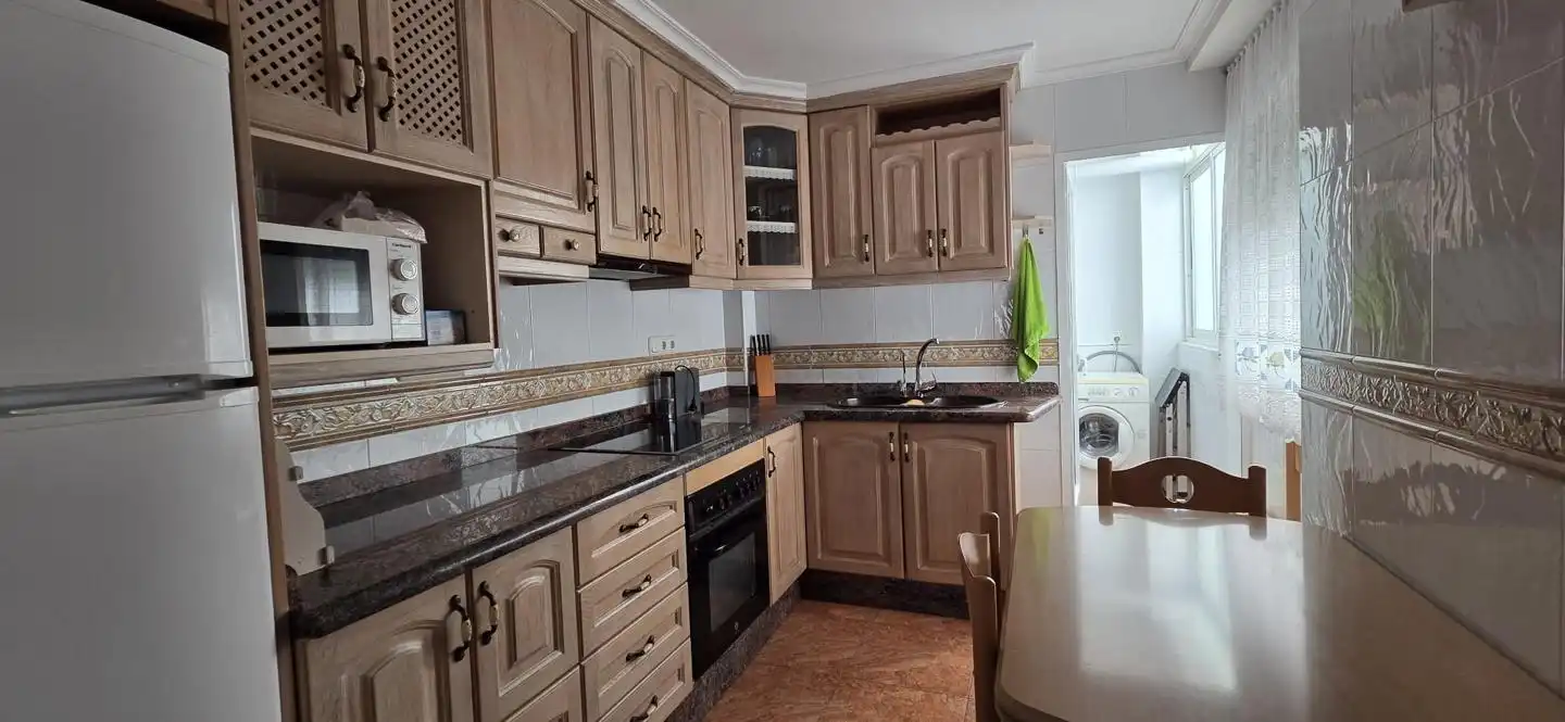 Kitchen of Flat for rent in Elche / Elx  with Air Conditioner, Furnished and Balcony