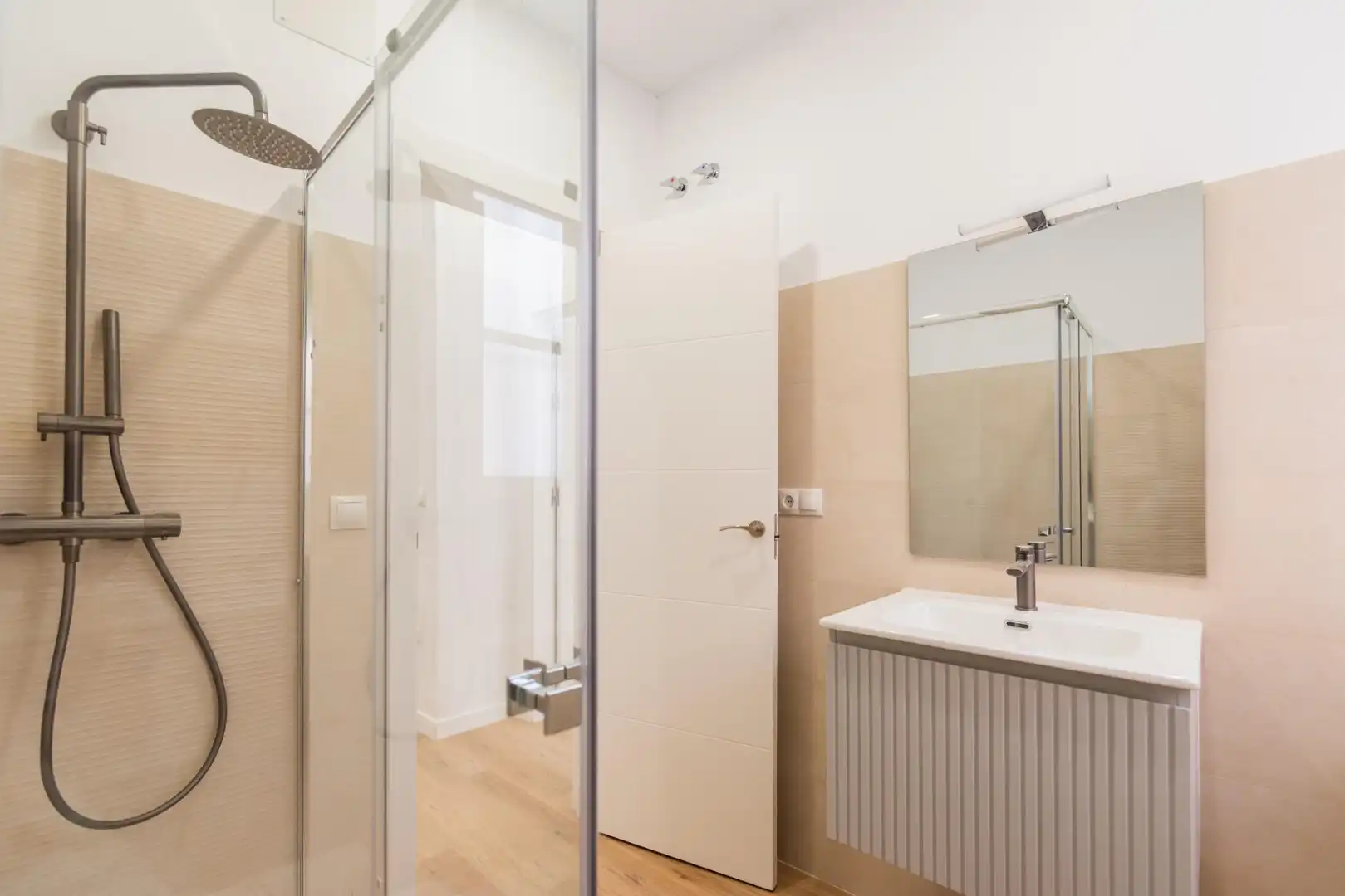 Baño de Piso en venta en El Pópulo - Santa María 