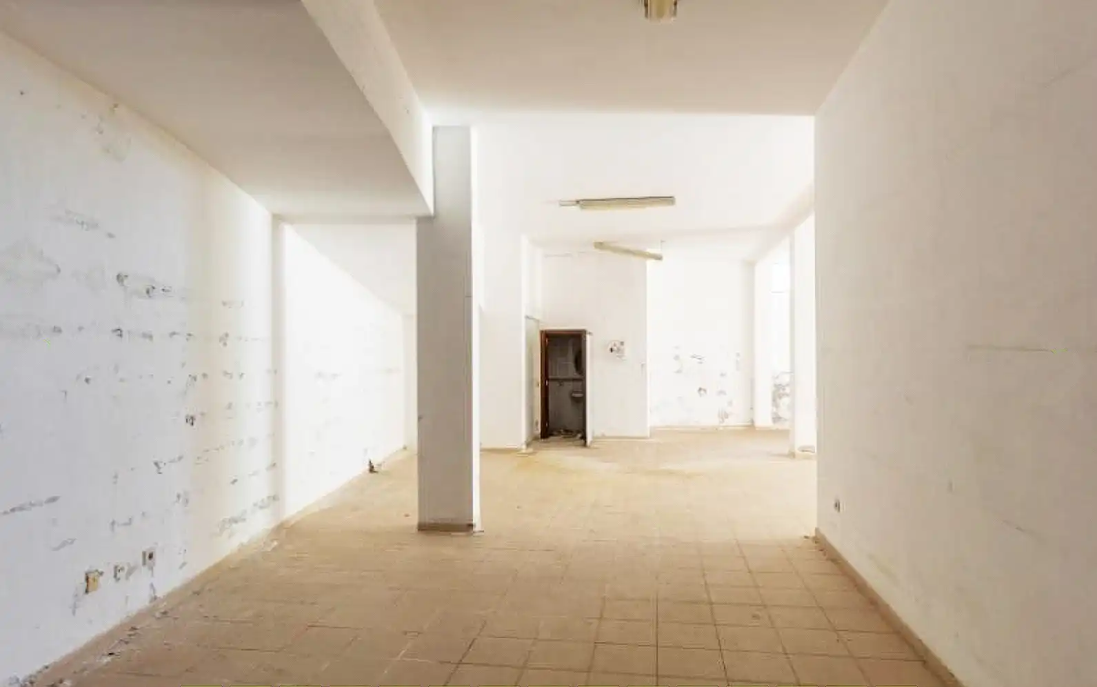 Gewerbefläche zum Verkauf in Calle Simon Rueda, imagen 3
