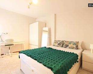 Bedroom of Flat to share in  Madrid Capital  with Air Conditioner, Heating and Terrace