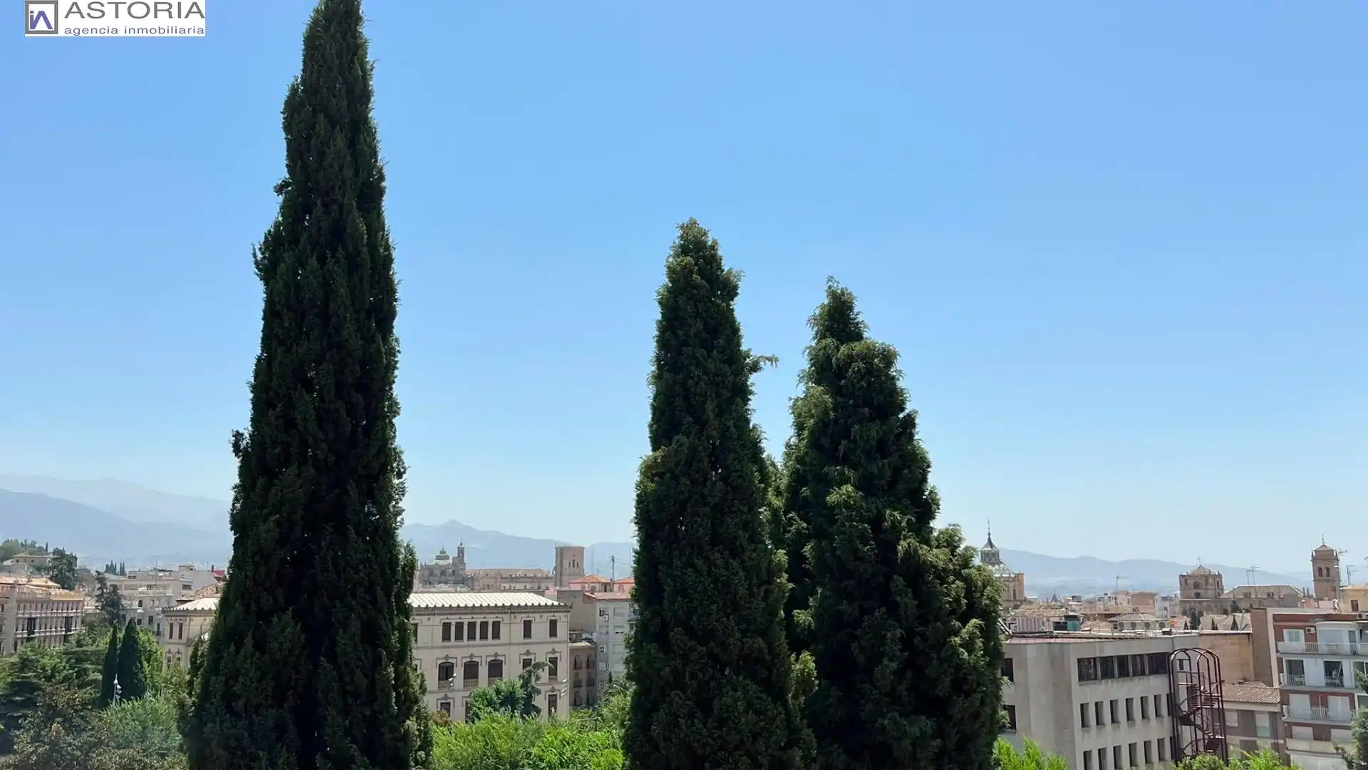 Außenansicht von Wohnung zur Miete in Granada mit Heizung und Terrasse