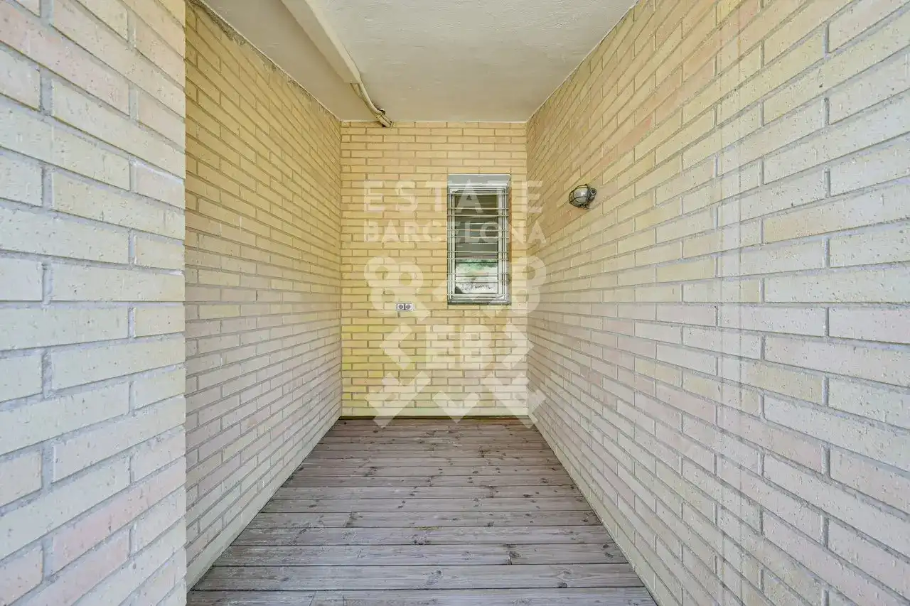 Terrasse von Einfamilien-Reihenhaus zum Verkauf in Mataró mit Klimaanlage, Heizung und Terrasse