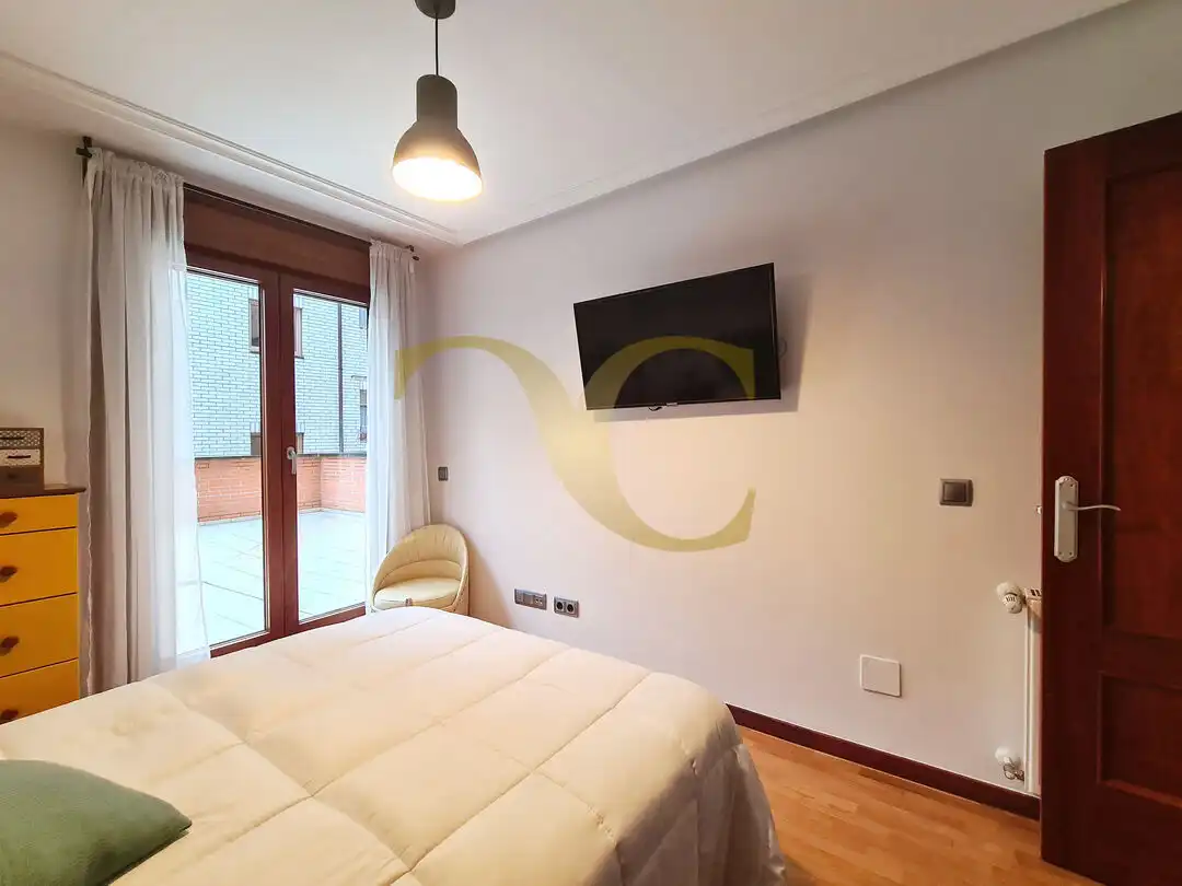 Bedroom of Flat for sale in Gijón   with Heating, Terrace and Furnished