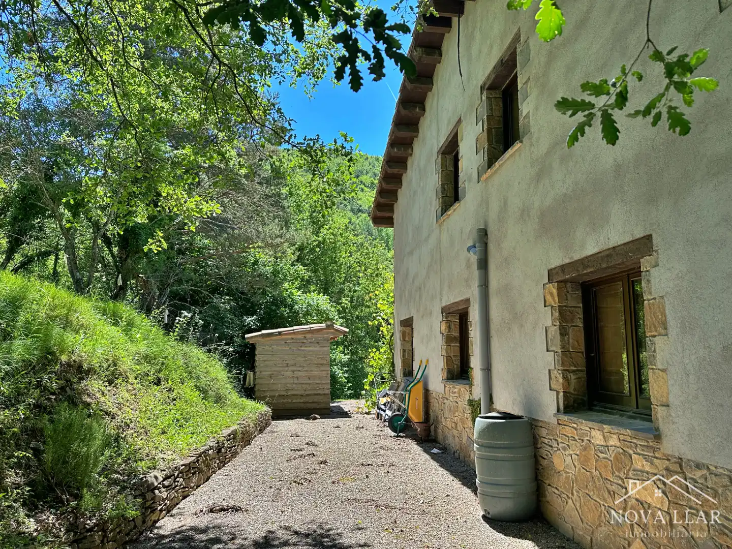 Vista exterior de Finca rústica en venta en Les Llosses con Calefacción, Jardín privado y Terraza