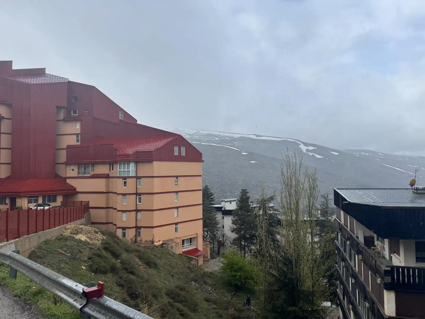 Vista exterior de Dúplex en venda en Sierra Nevada amb Calefacció i Moblat
