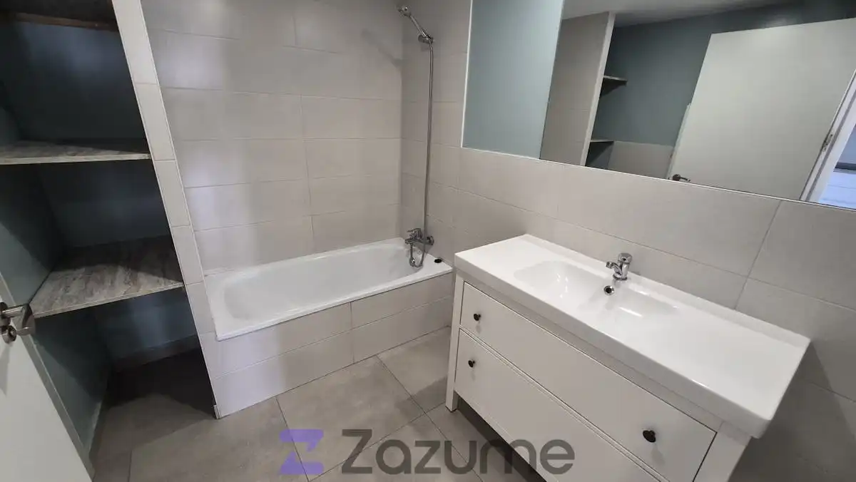 Baño de Piso de alquiler en Cartagena con Aire acondicionado, Calefacción y Parquet
