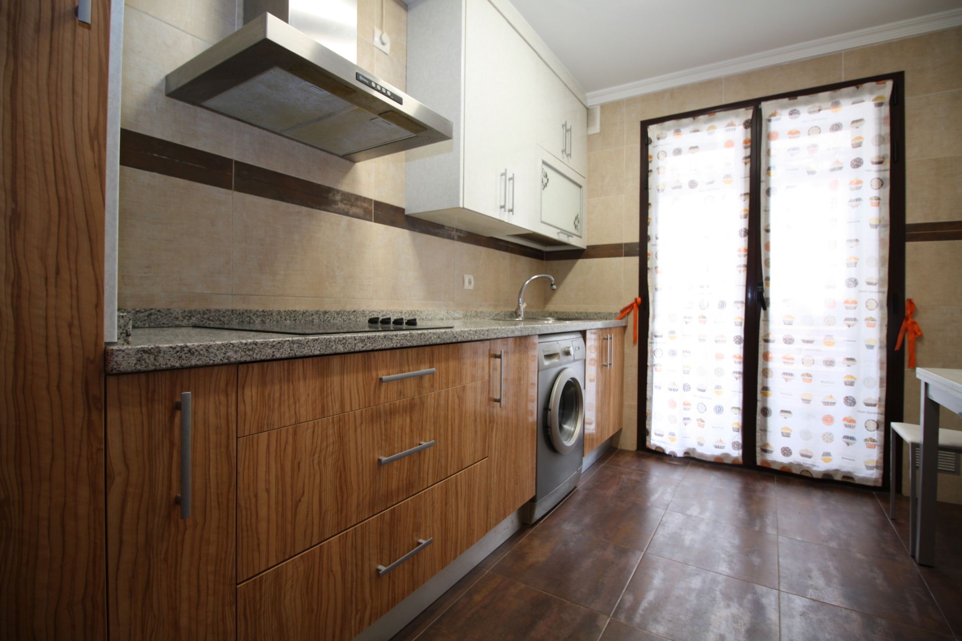 Kitchen of Flat for rent in Valladolid Capital  with Heating, Parquet flooring and Furnished