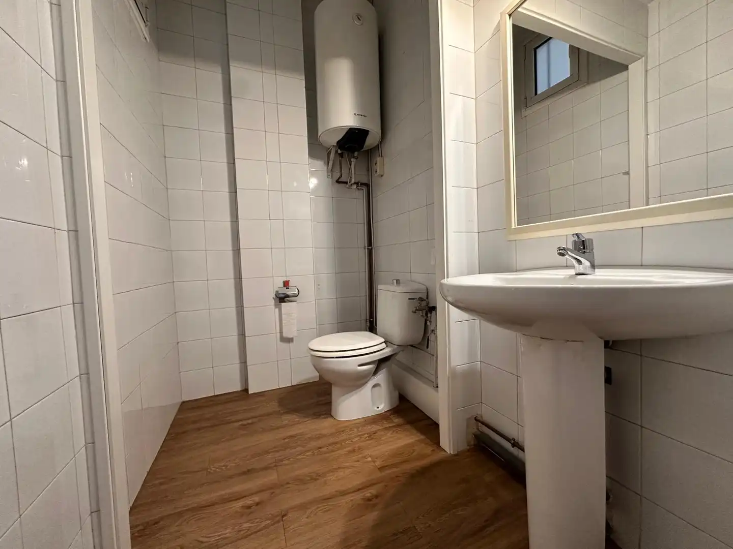 Bathroom of Commercial properties for rent in Sabadell