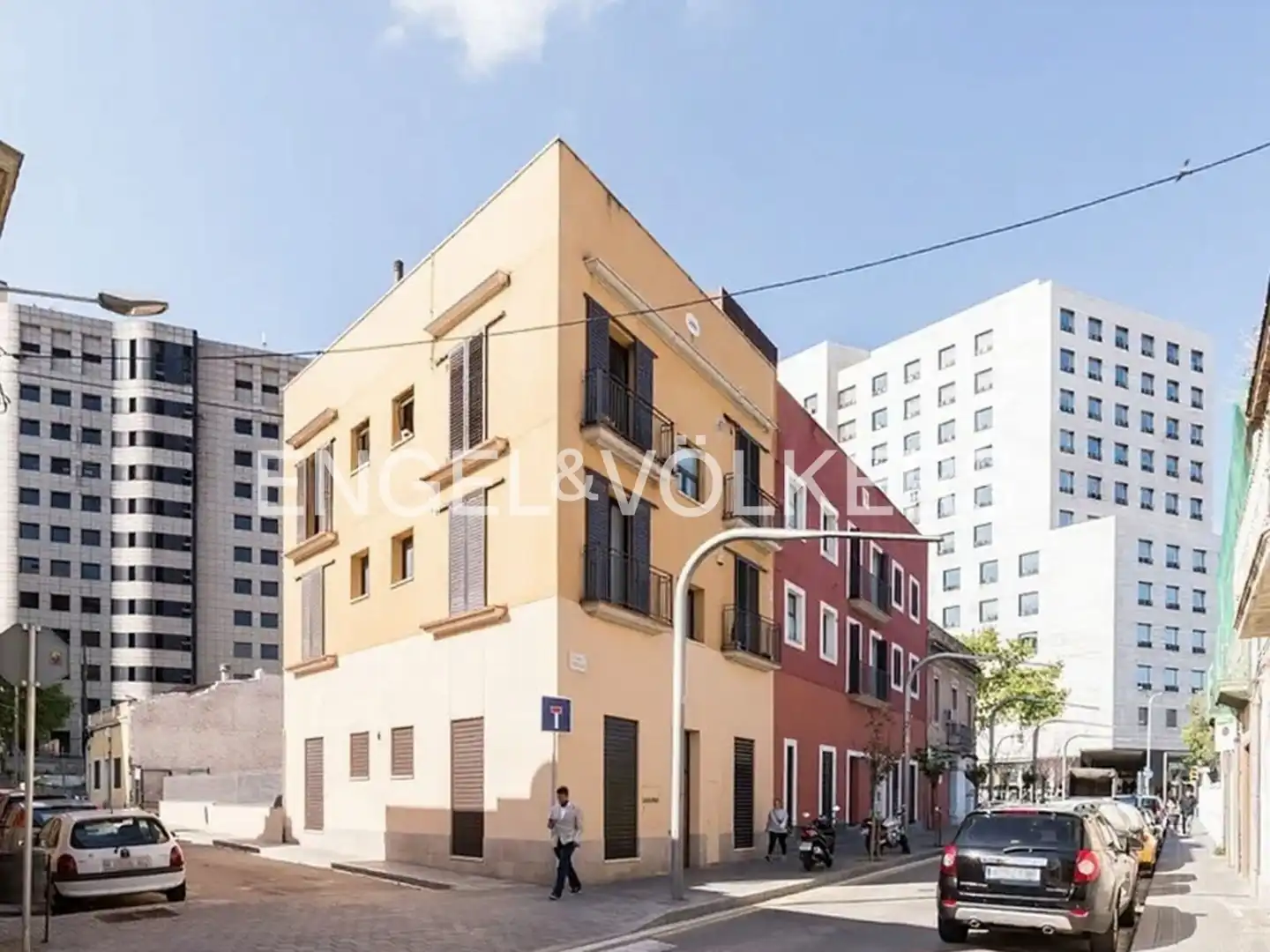 Vista exterior de Casa o xalet en venda en Barcelona amb Aire condicionat, Calefacció i Terrassa