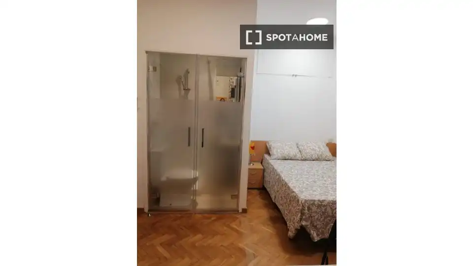 Bedroom of Flat for rent in Eixample
