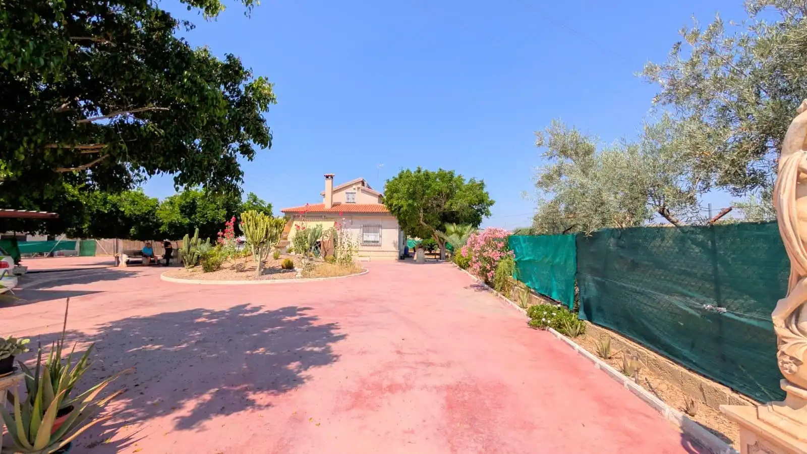 Vista exterior de Casa o xalet en venda en Elche / Elx amb Aire condicionat, Calefacció i Jardí privat