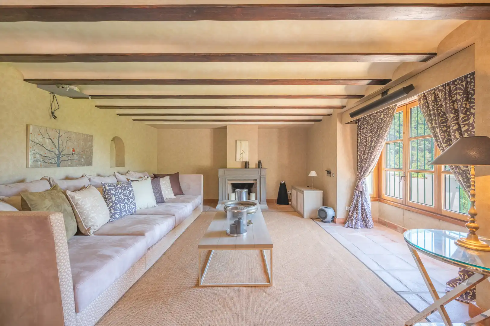 Sala d'estar de Casa o xalet en venda en Estepona amb Aire condicionat, Jardí privat i Terrassa