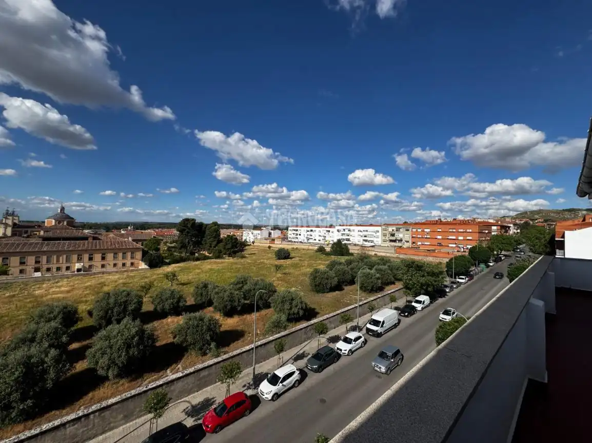 Vista exterior de Piso en venta en Aranjuez con Calefacción