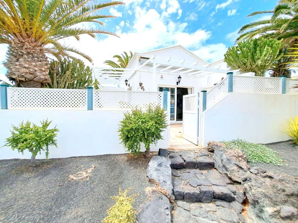 Exterior view of House or chalet for sale in Haría  with Air Conditioner, Private garden and Terrace