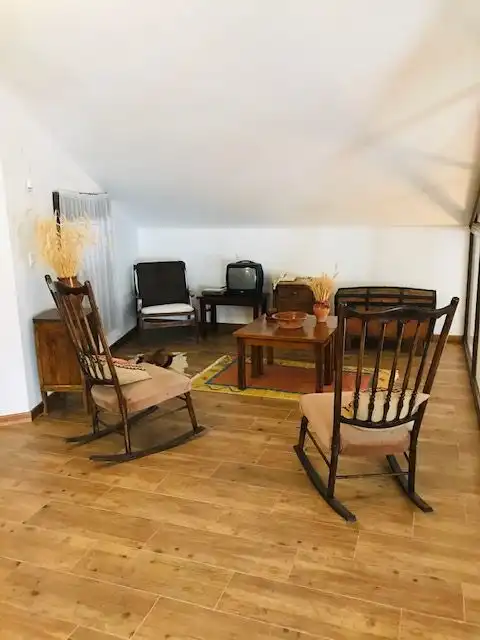 Sala d'estar de Casa o xalet en venda en Cuéllar amb Calefacció, Jardí privat i Terrassa