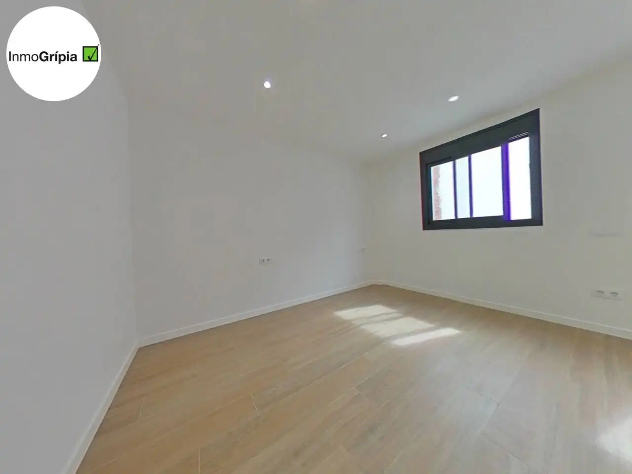 Dormitori de Casa o xalet en venda en Terrassa amb Aire condicionat, Calefacció i Terrassa