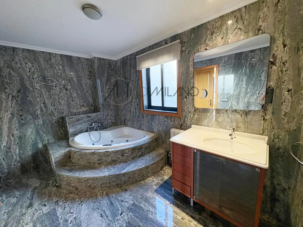 Baño de Ático en venta en Ponteareas, Pontevedra