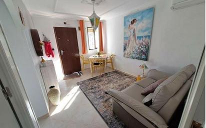 Sala d'estar de Apartament en venda en Fuengirola amb Aire condicionat