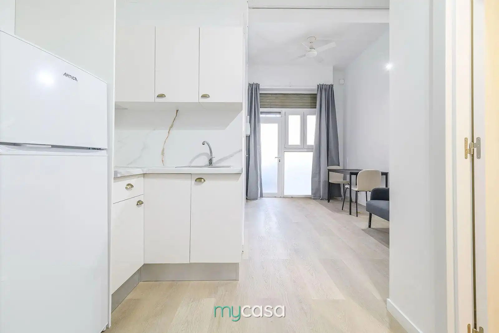 Cuina de Loft en venda en Barberà del Vallès amb Aire condicionat, Parquet i Moblat