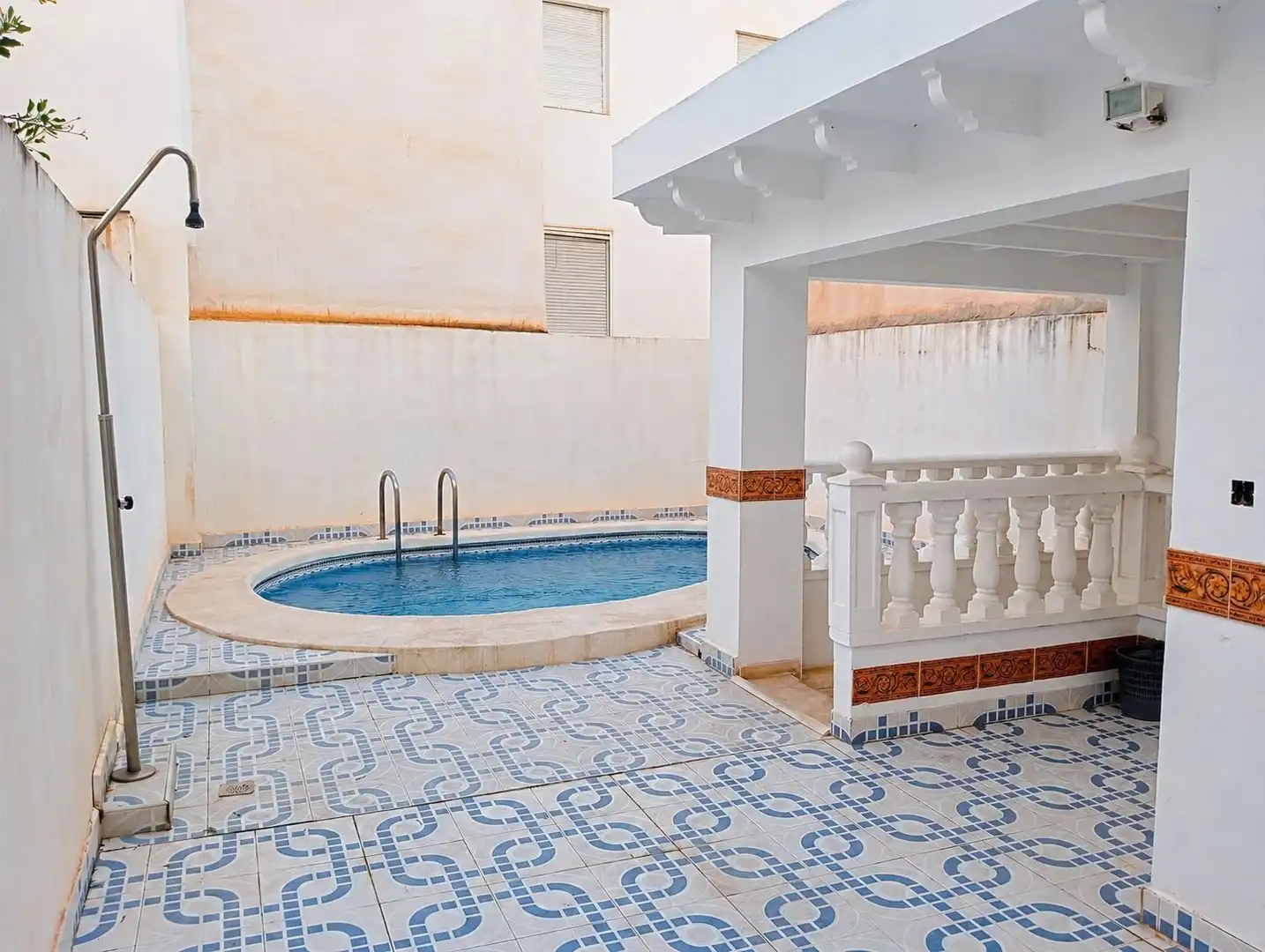 Schwimmbecken von Wohnung zur Miete in Torrevieja mit Klimaanlage, Heizung und Terrasse