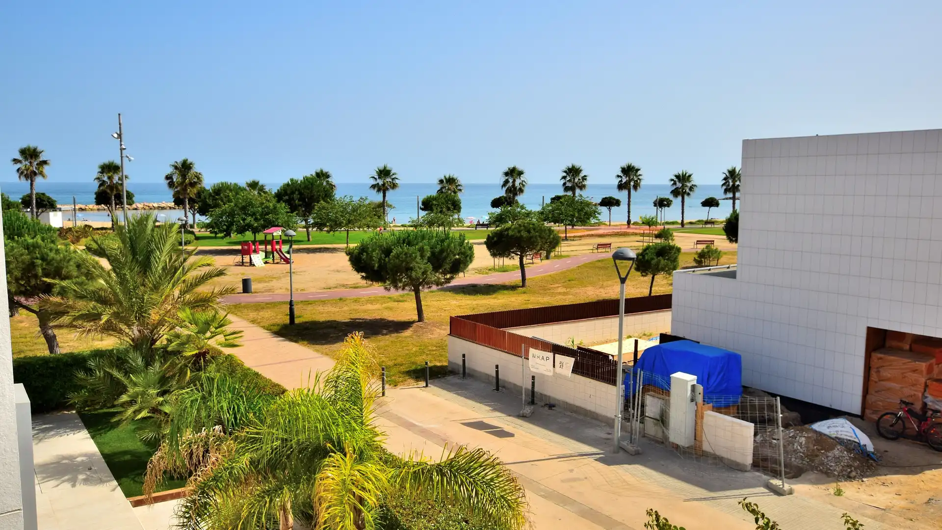 Exterior view of Houses for sale in Cambrils  with Air Conditioner, Private garden and Parquet flooring