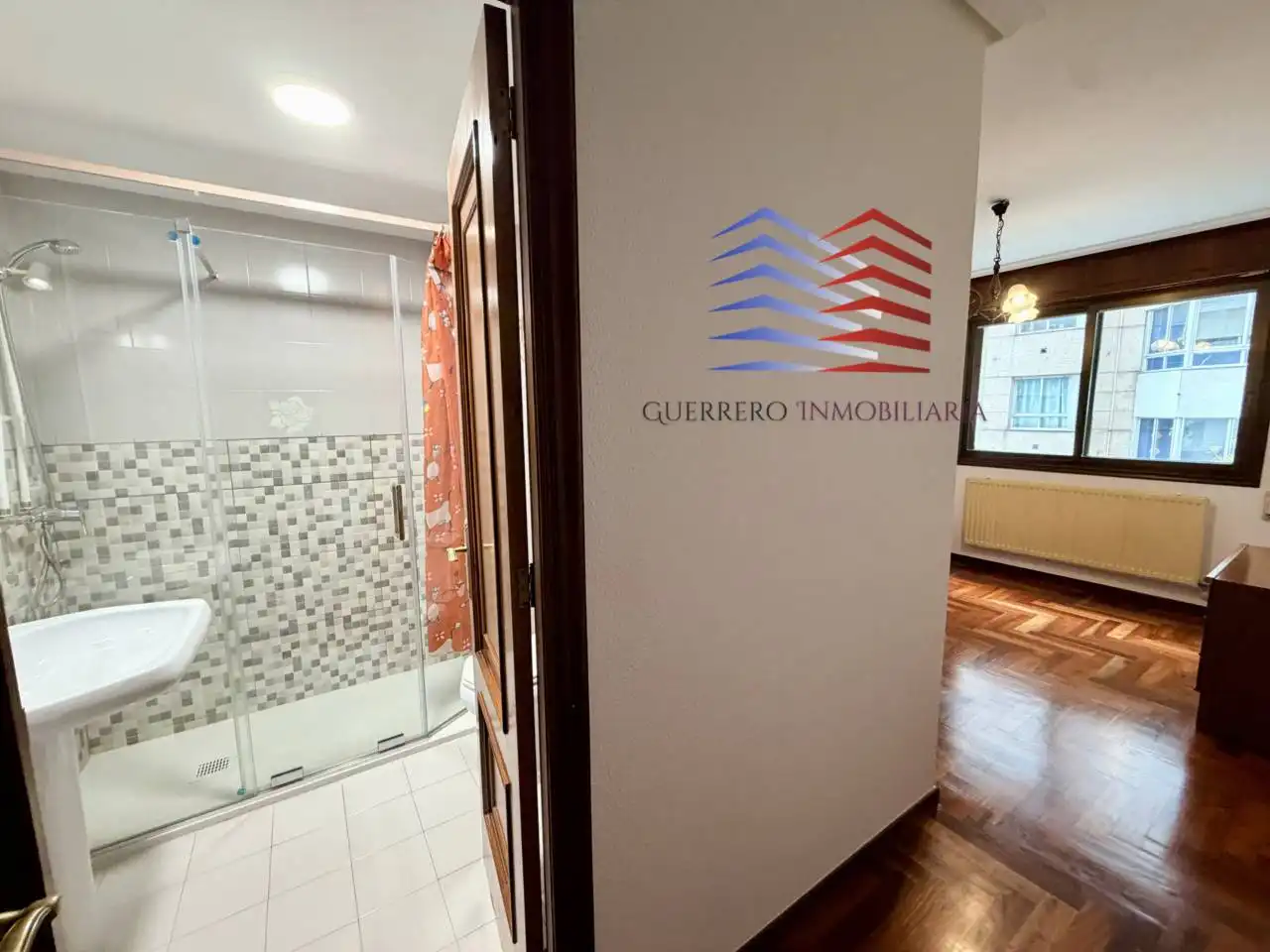 Piso de alquiler en Vigo  con Calefacción, Parquet y Terraza
