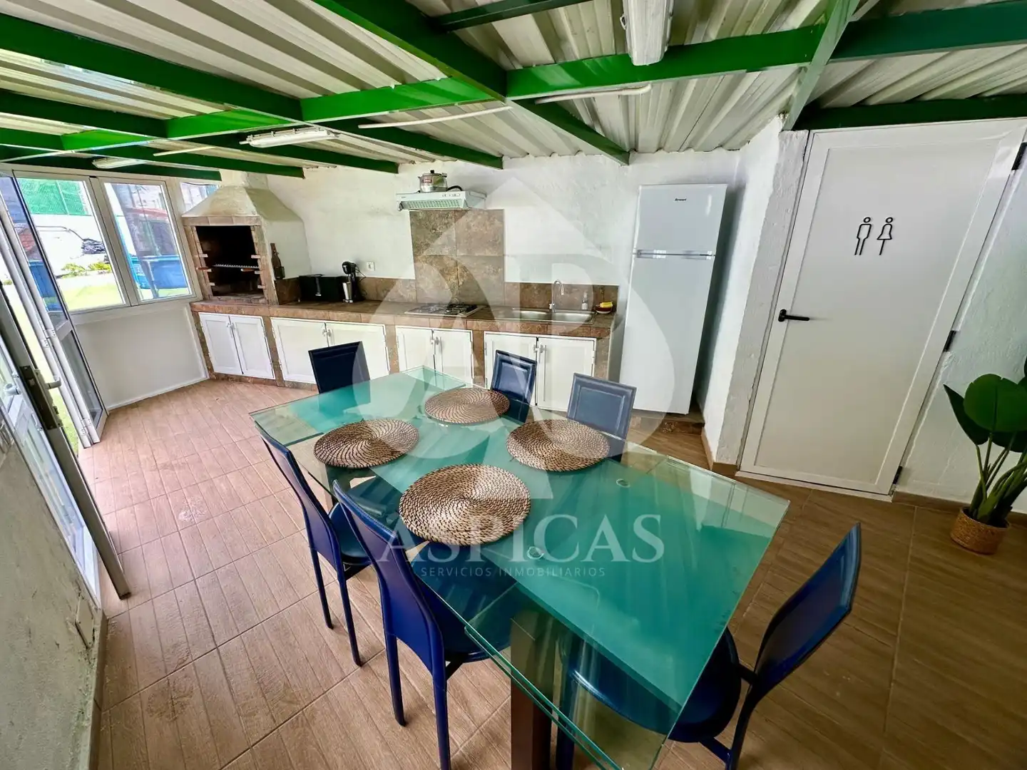 Cuina de Casa o xalet en venda en Valsequillo de Gran Canaria amb Jardí privat, Terrassa i Moblat