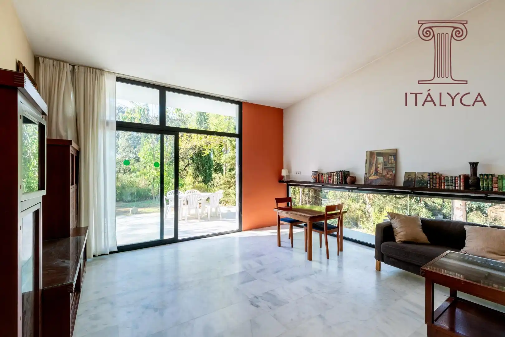 Houses for sale in El Castillo de las Guardas  with Private garden, Terrace and Community pool