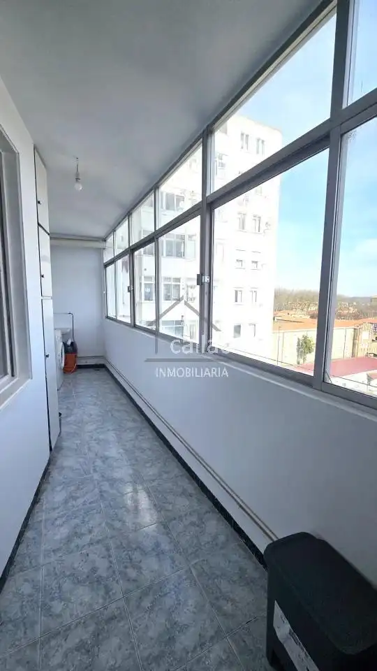 Vista exterior de Piso para compartir en Ferrol con Calefacción y Amueblado