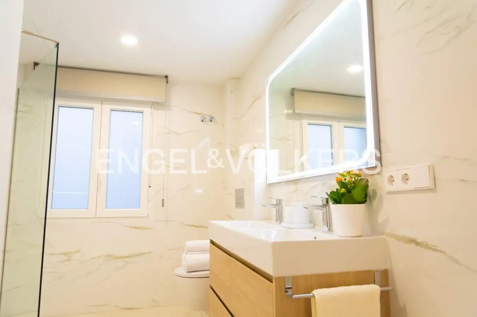 Bathroom of Apartments for rent in Dénia  with Air Conditioner, Heating and Terrace