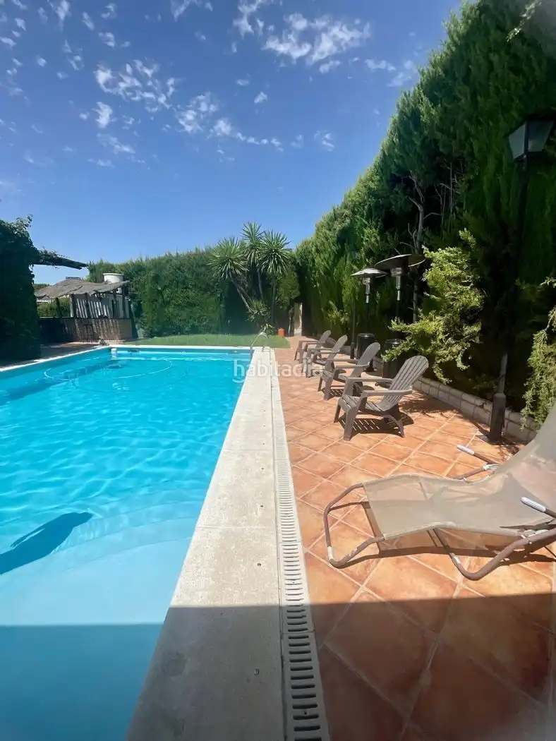 Chalet en venta en Calle Columela 3