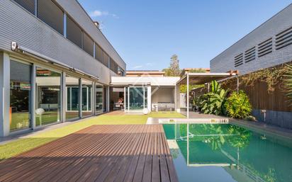 Piscina de Casa o xalet en venda en Sant Cugat del Vallès amb Aire condicionat, Calefacció i Jardí privat