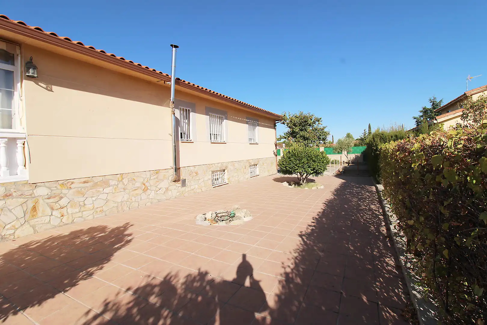 Vista exterior de Casa o chalet en venta en Torremocha de Jarama con Aire acondicionado, Calefacción y Jardín privado