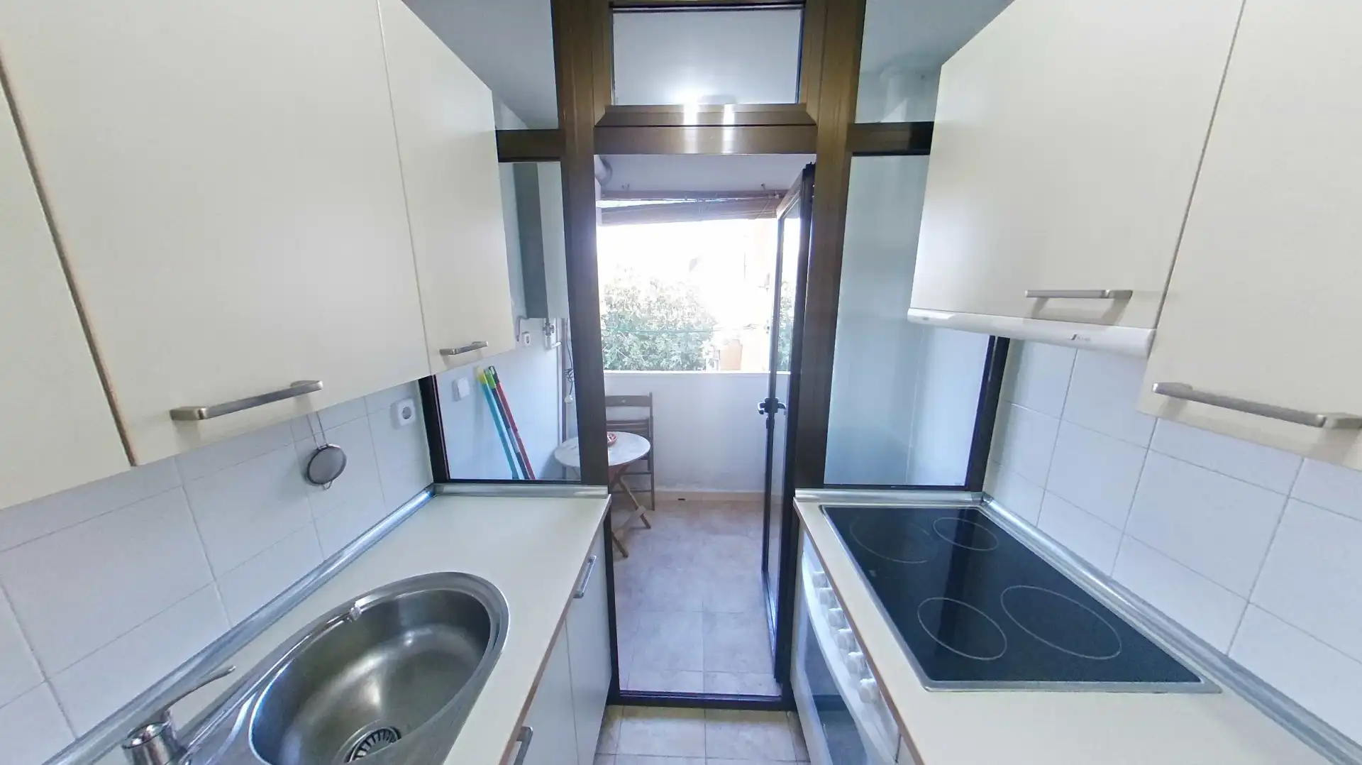 Flat for rent in Calle Azucena, Norte - Universidad