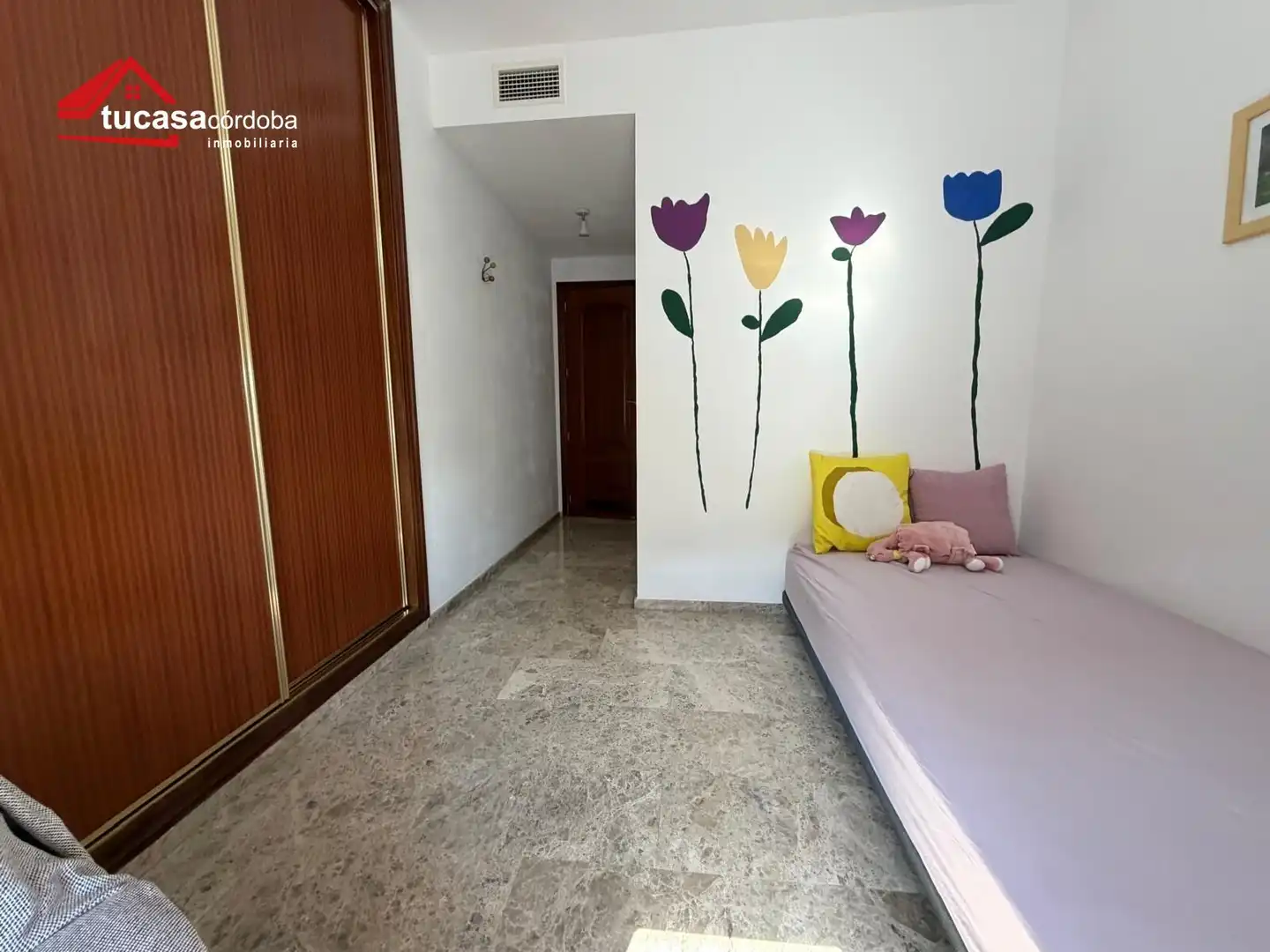 Dormitori de Pis en venda en Córdoba amb Aire condicionat i Terrassa