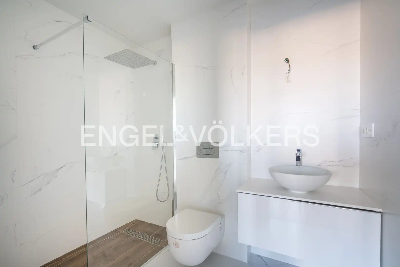 Baño de Piso en venta en Gijón  con Calefacción y Terraza