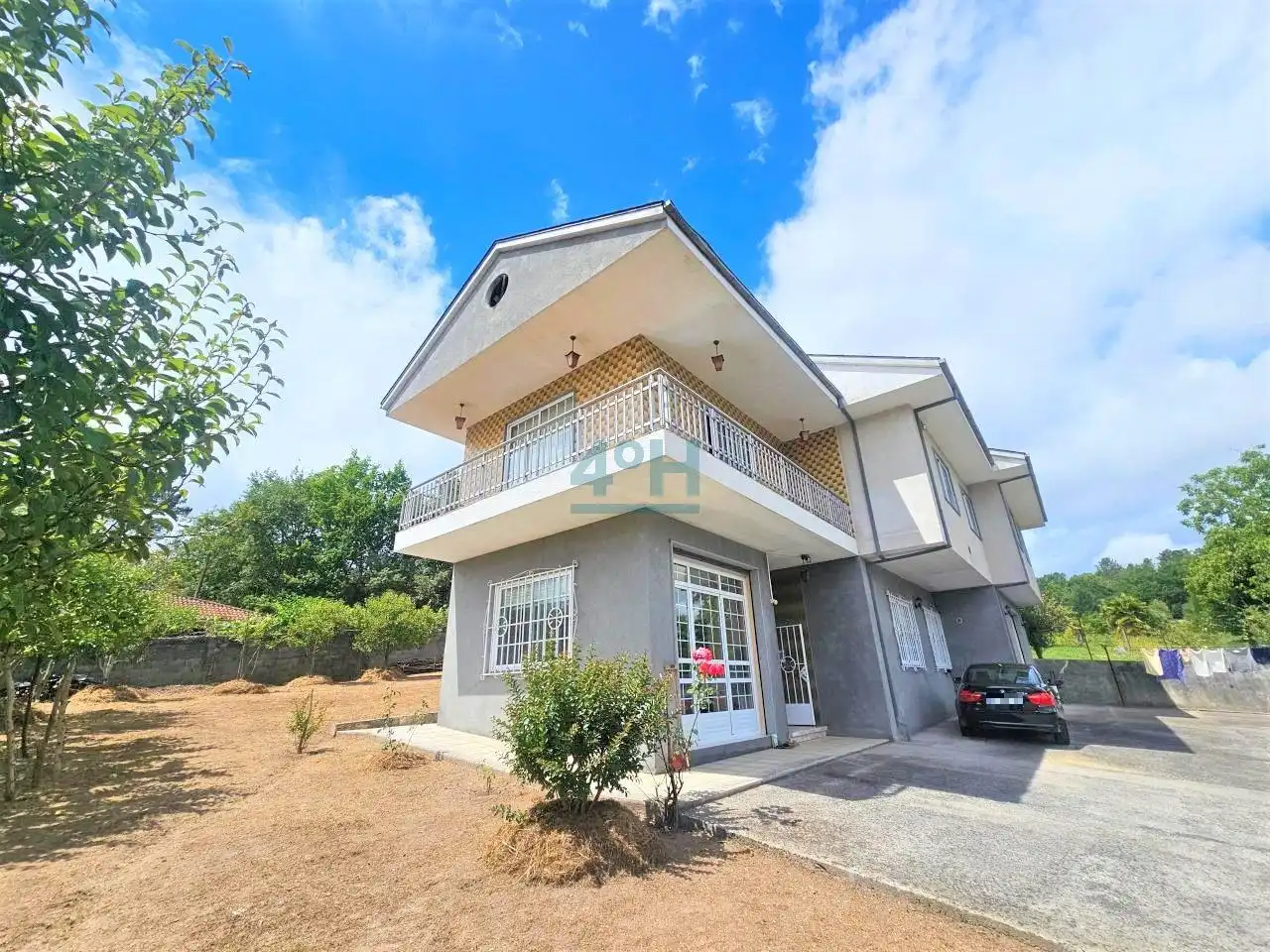 Vista exterior de Casa o xalet en venda en Maside amb Jardí privat i Balcó