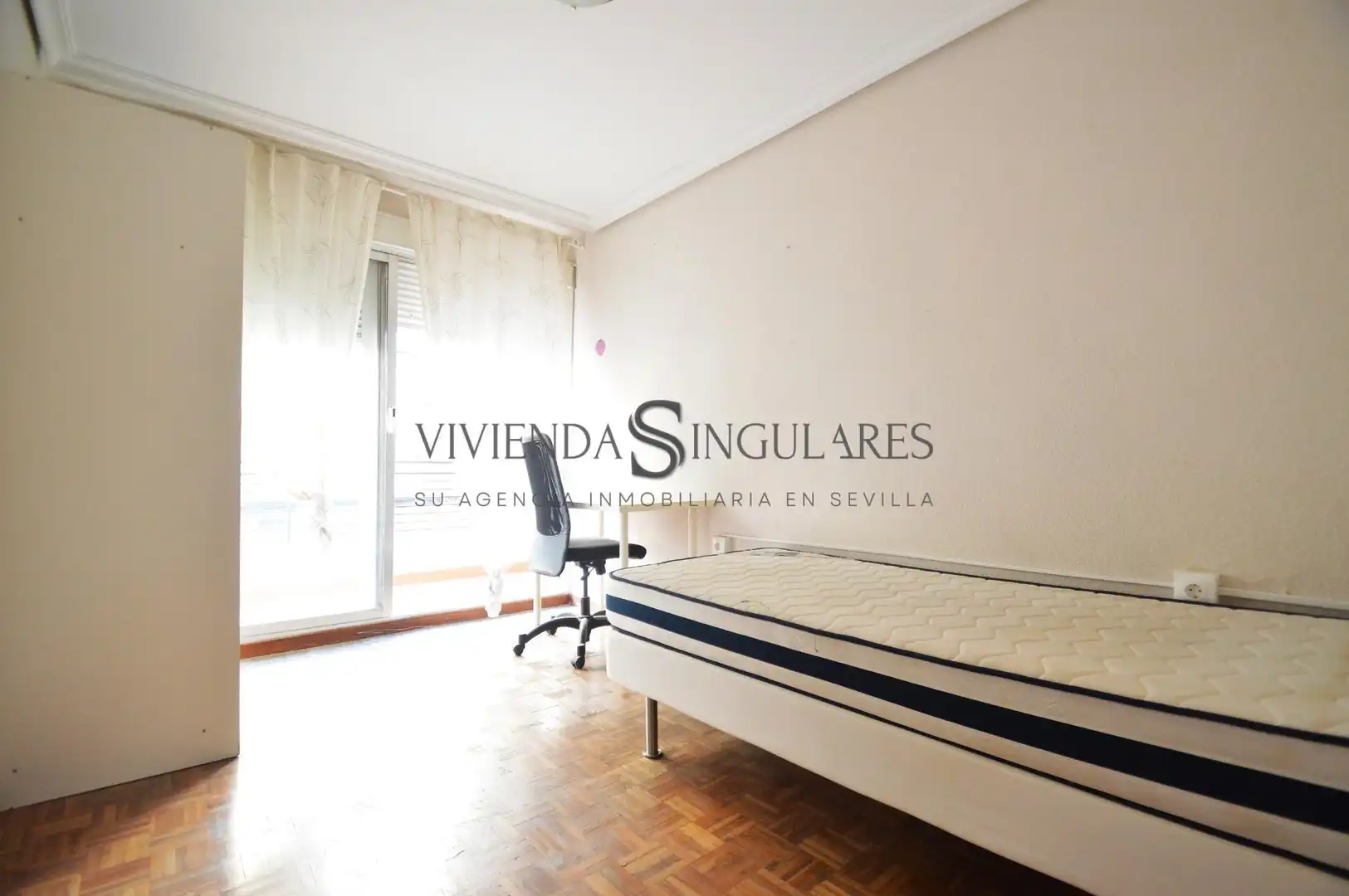 Habitación de Piso en venta en Sevilla con Aire acondicionado, Parquet y Terraza