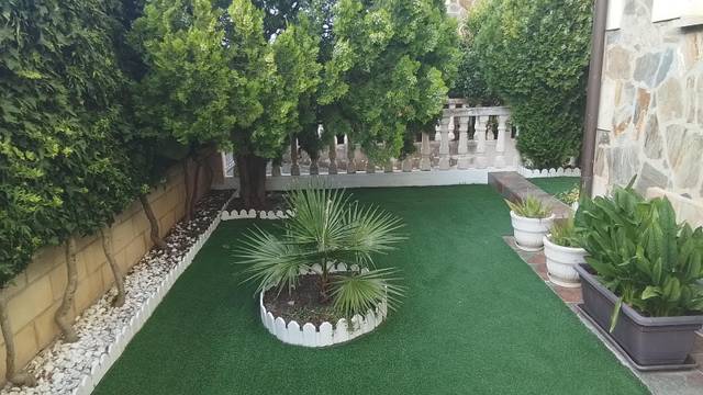 Casa adosada en Venta en Zarratón