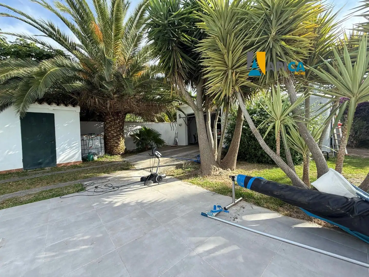 Garden of Houses for sale in Chiclana de la Frontera  with Air Conditioner, Terrace and Storage room