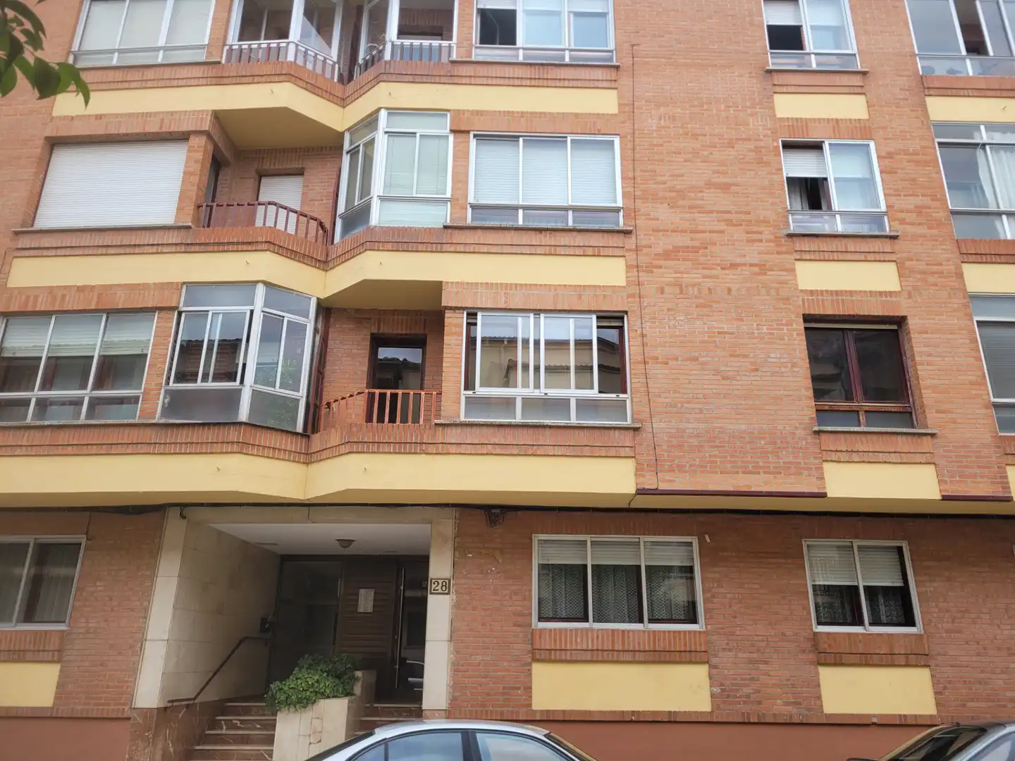 Vista exterior de Pis en venda en Soria Capital  amb Calefacció i Parquet
