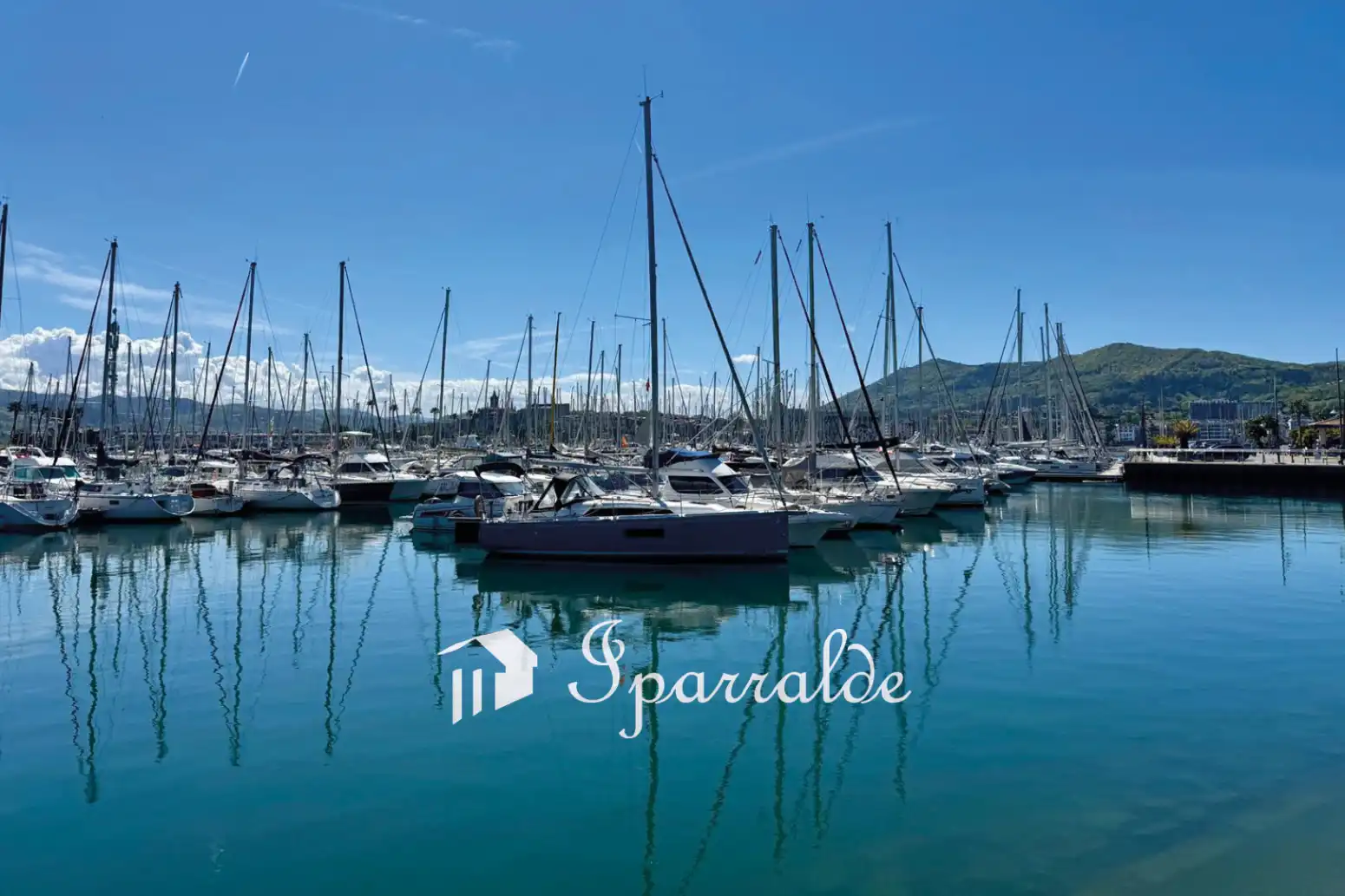 Aparcament de Pis en venda en Hendaye amb Calefacció, Parquet i Terrassa