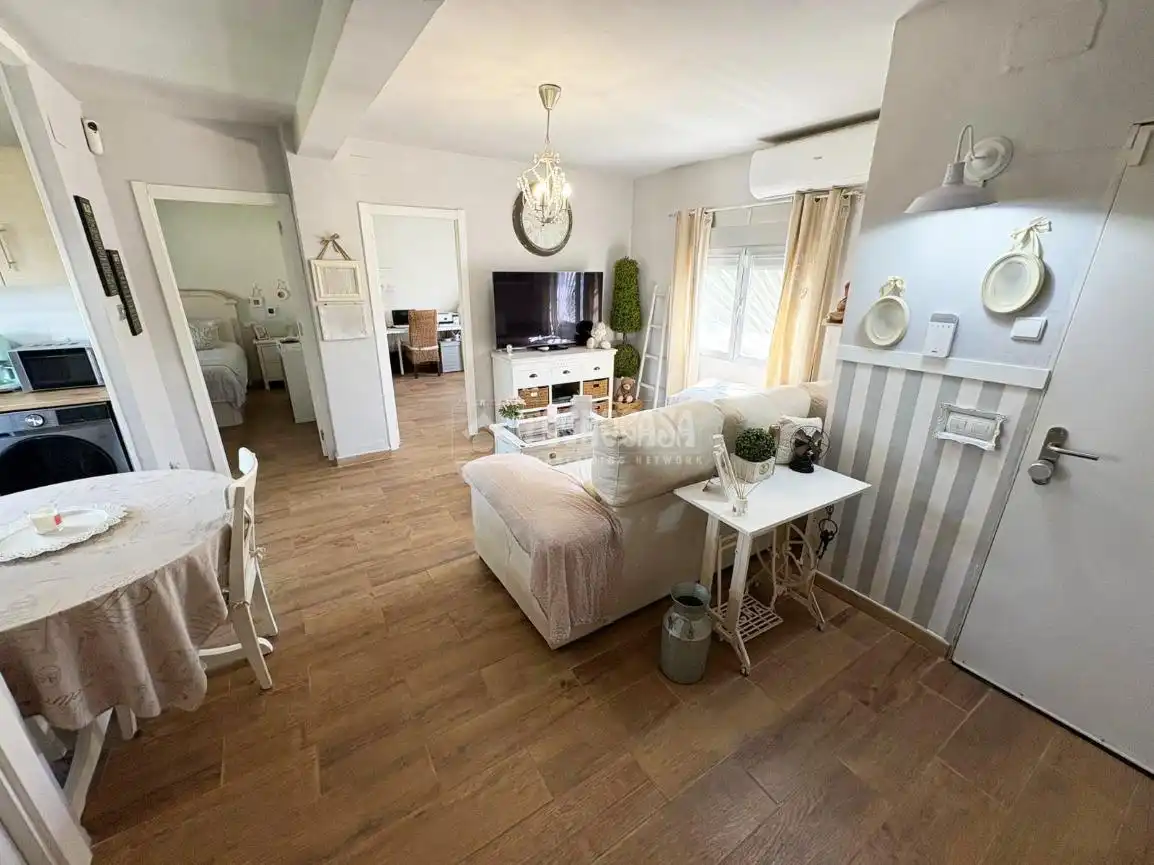 Sala d'estar de Casa o xalet en venda en Zaragoza amb Aire condicionat i Piscina