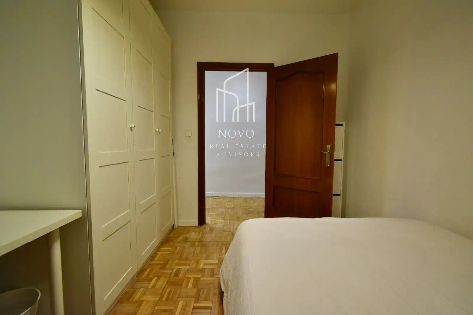 Habitación de Piso de alquiler en Madrid con Aire acondicionado, Calefacción y Amueblado