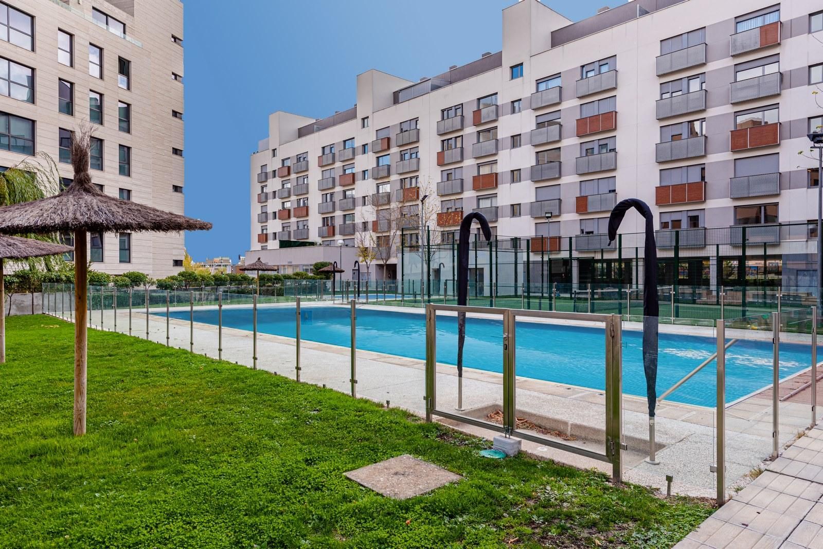 Swimming pool of Flat to rent in  Madrid Capital  with Terrace and Storage room