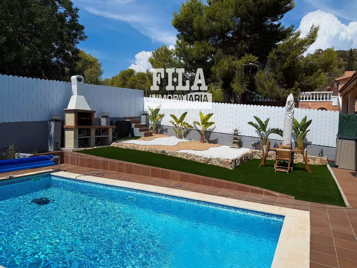 Chalet con piscina en venta en Roda de Barà