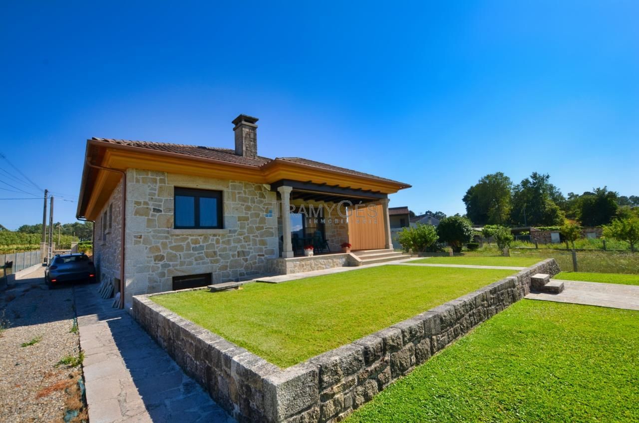 Außenansicht von Haus oder Chalet zum verkauf in Tomiño mit Heizung, Privatgarten und Terrasse