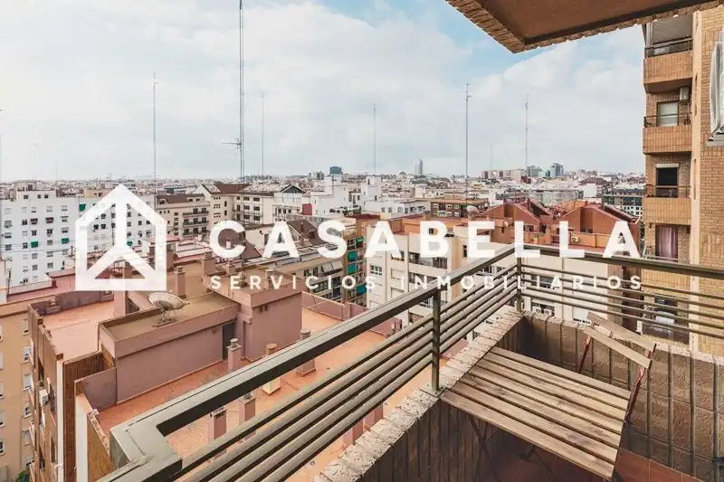 Vista exterior de Piso en venta en Valencia con Aire acondicionado, Calefacción y Terraza