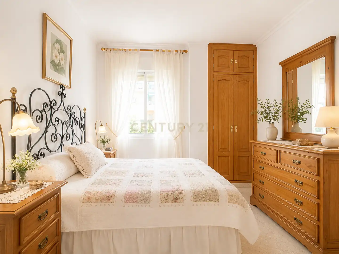 Dormitori de Apartament en venda en Málaga amb Jardí privat, Traster i Microones