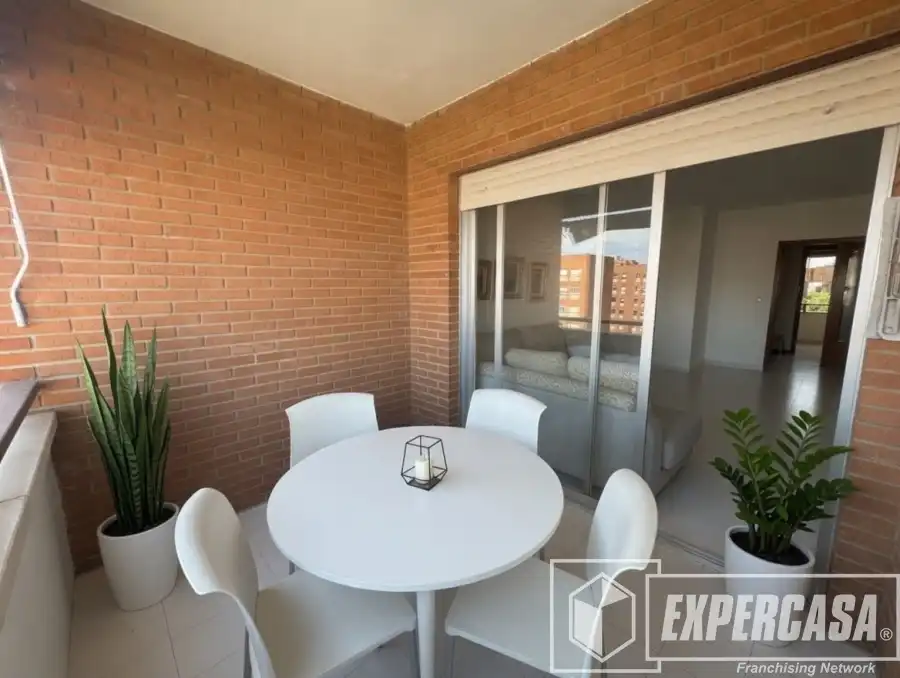 Terrassa de Pis en venda en Paterna amb Aire condicionat, Traster i Moblat